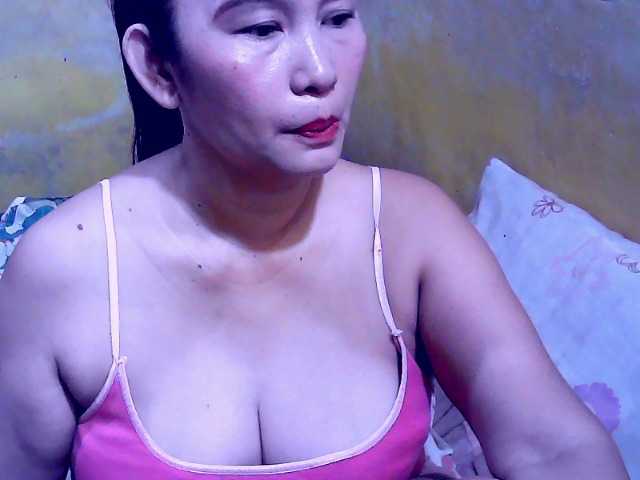 Carmela4u live cam on BongaCams
