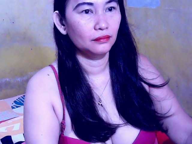 Carmela4u live cam on BongaCams