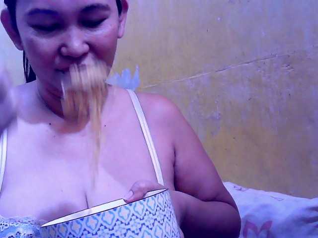 Carmela4u live cam on BongaCams