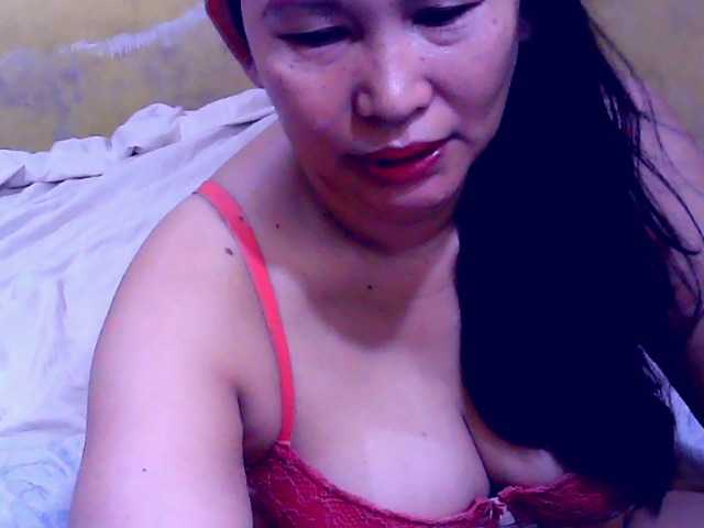 Carmela4u live cam on BongaCams