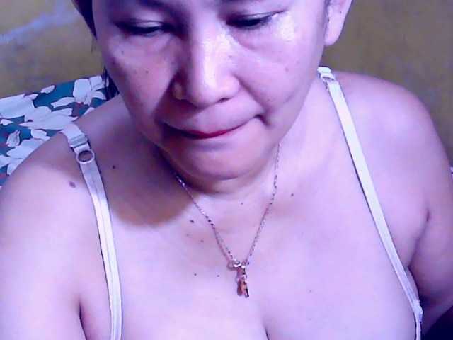 Carmela4u live cam on BongaCams