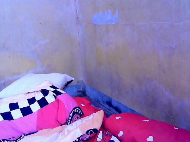 Carmela4u live cam on BongaCams