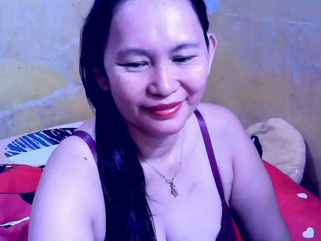 Carmela4u live cam on BongaCams