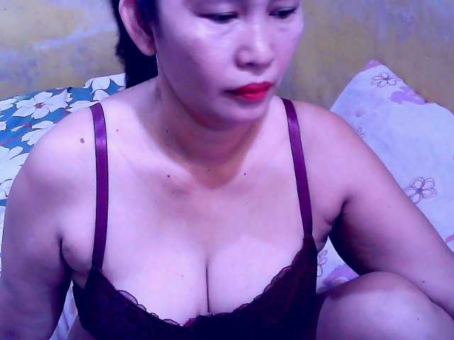 Carmela4u live cam on BongaCams
