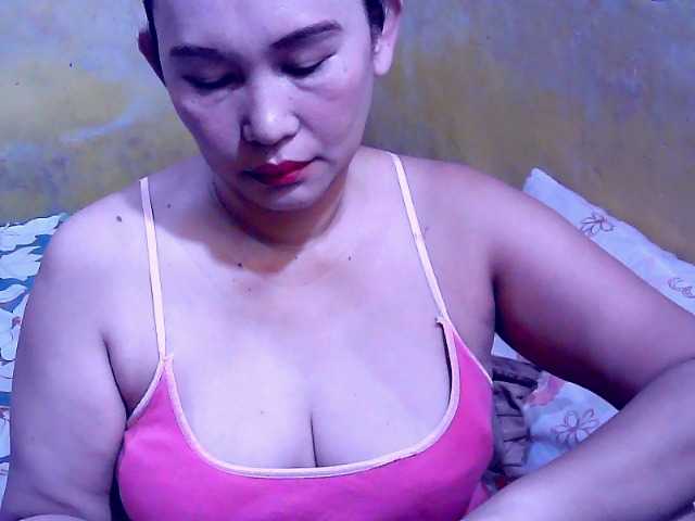 Carmela4u live cam on BongaCams