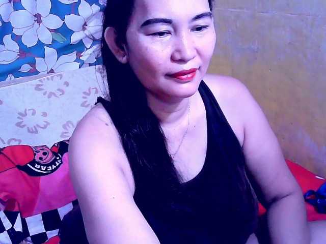 Carmela4u live cam on BongaCams