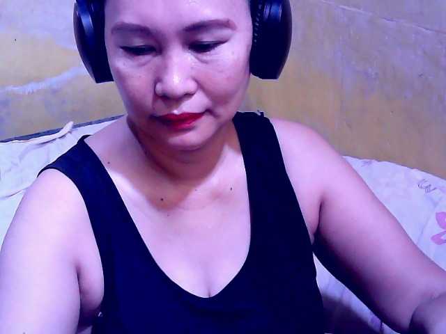 Carmela4u live cam on BongaCams