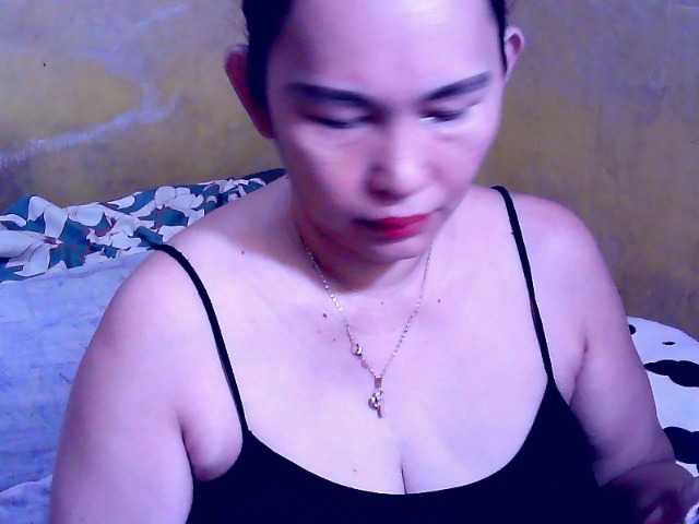 Carmela4u live cam on BongaCams