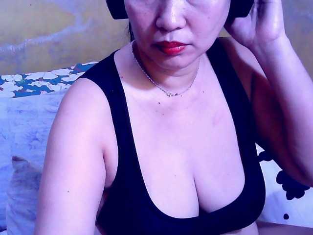 Carmela4u live cam preview