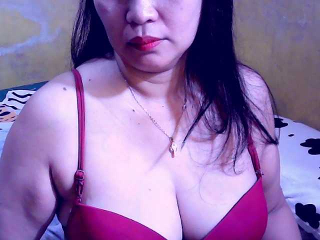 Carmela4u live cam on BongaCams