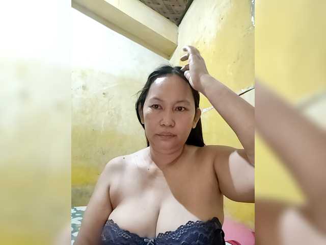 Carmela4u's BongaCams show and profile