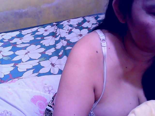 Carmela4u live cam on BongaCams