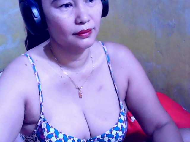 Carmela4u live cam on BongaCams