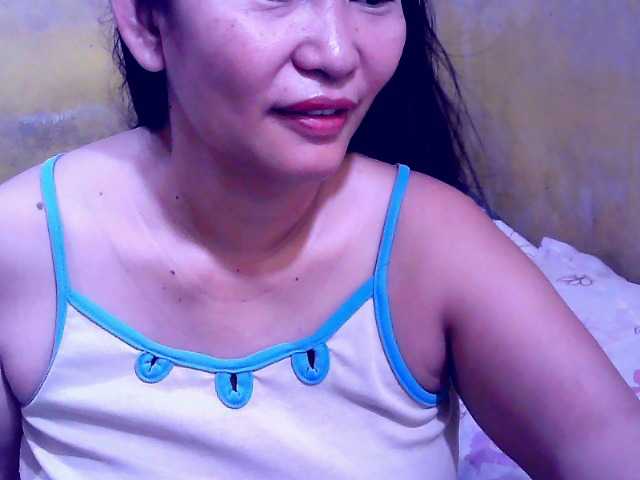 Carmela4u live cam on BongaCams
