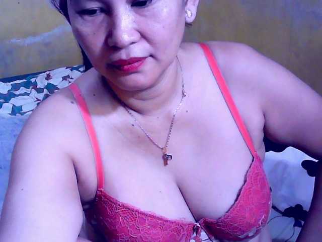 Carmela4u live cam on BongaCams