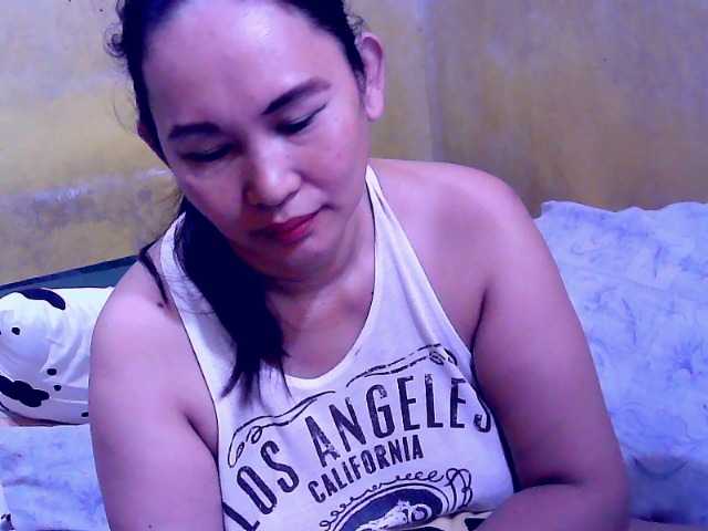 Carmela4u live cam on BongaCams
