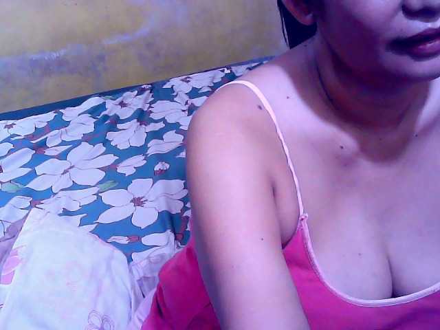 Carmela4u live cam on BongaCams