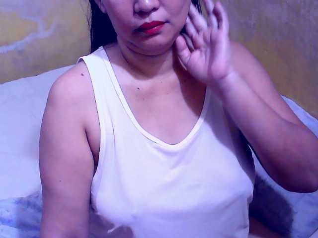 Carmela4u live cam on BongaCams