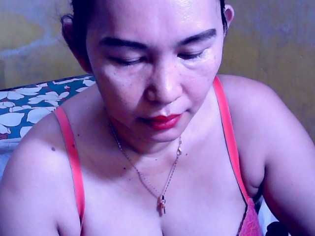 Carmela4u live cam on BongaCams