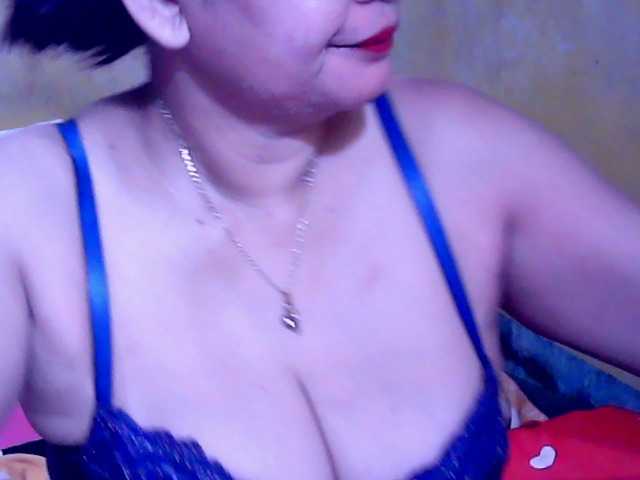 Carmela4u in webcam