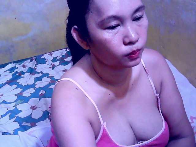 Carmela4u live cam on BongaCams