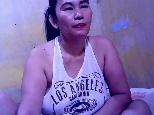Carmela4u live cam on BongaCams