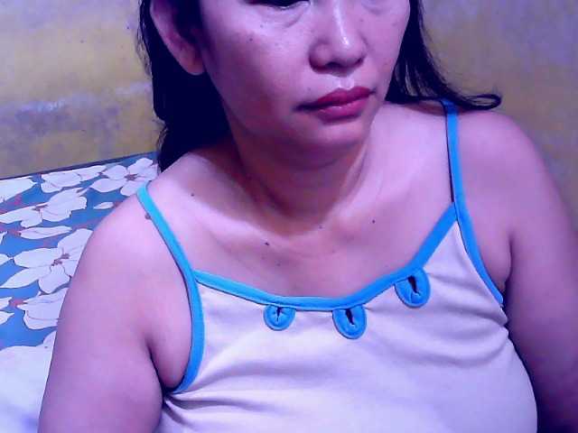 Carmela4u live cam on BongaCams