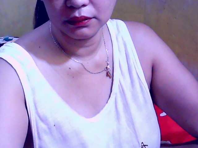 Carmela4u live cam on BongaCams