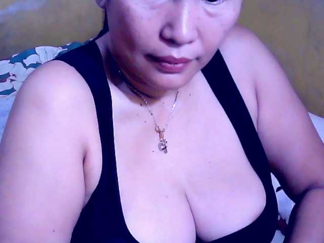 Carmela4u live cam on BongaCams