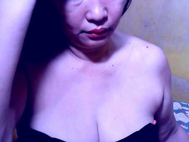 Carmela4u's BongaCams show and profile