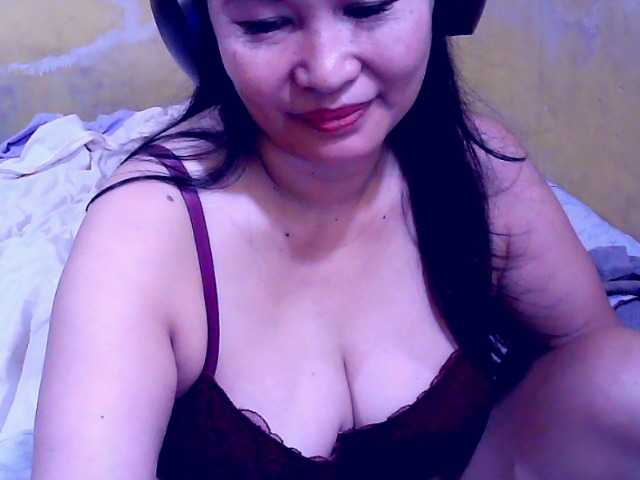 Carmela4u live webcam show