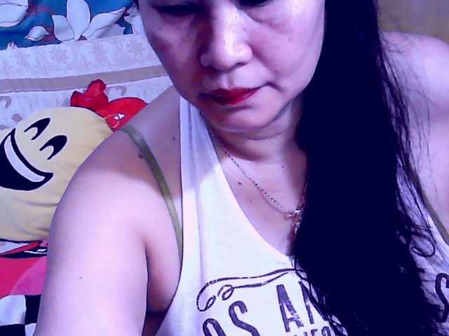 Carmela4u live cam on BongaCams
