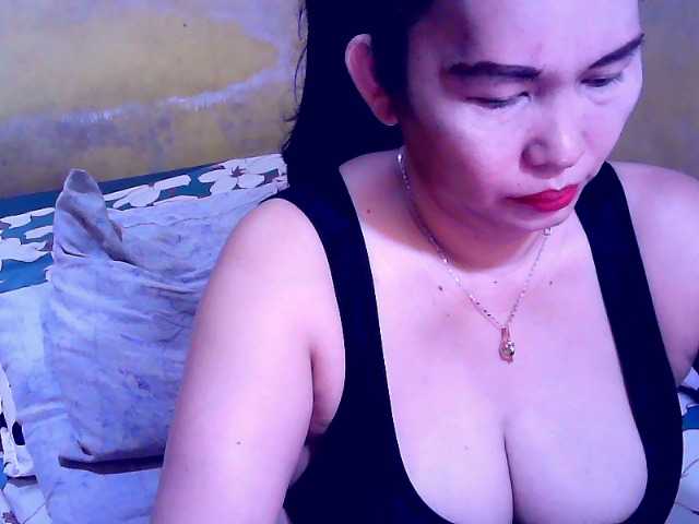 Carmela4u live cam on BongaCams