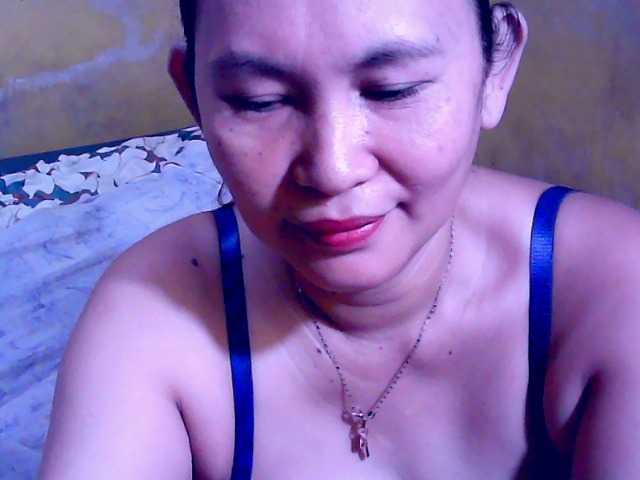 Carmela4u live cam on BongaCams