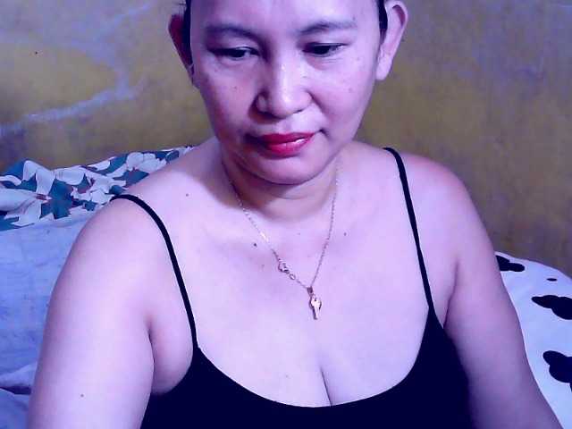 Carmela4u live cam on BongaCams