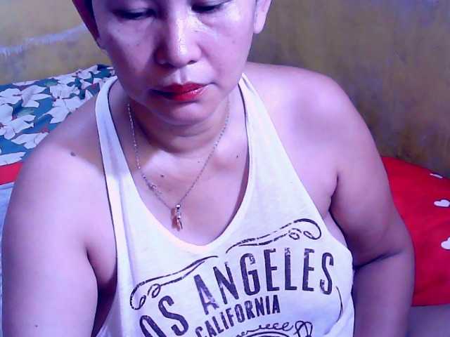 Carmela4u live cam on BongaCams
