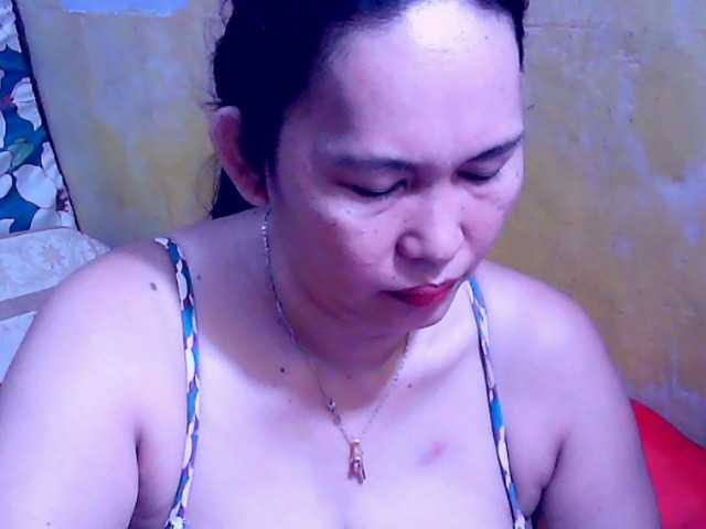 Carmela4u live cam on BongaCams