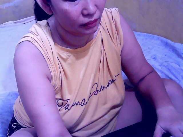 Carmela4u live cam on BongaCams