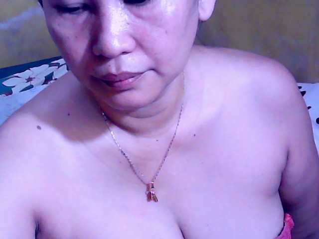Carmela4u live cam on BongaCams