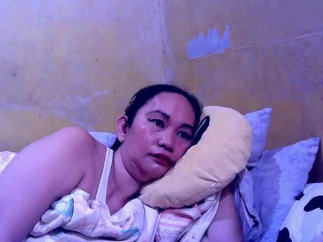 Carmela4u live cam on BongaCams