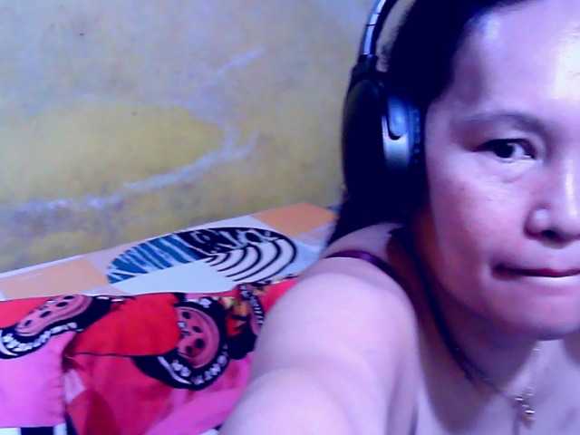 Carmela4u live cam on BongaCams