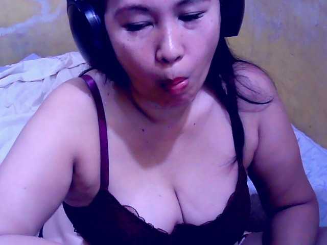 Carmela4u live cam pe BongaCams