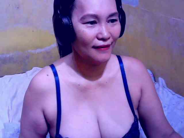 SweetMonlight webcam