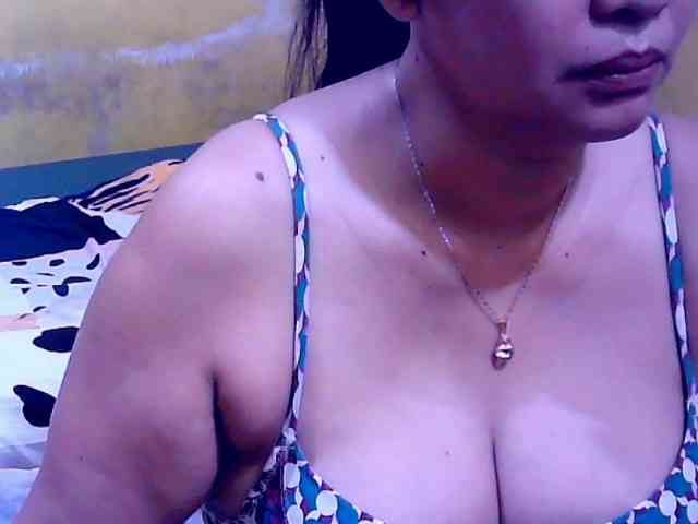 SweetMonlight webcam
