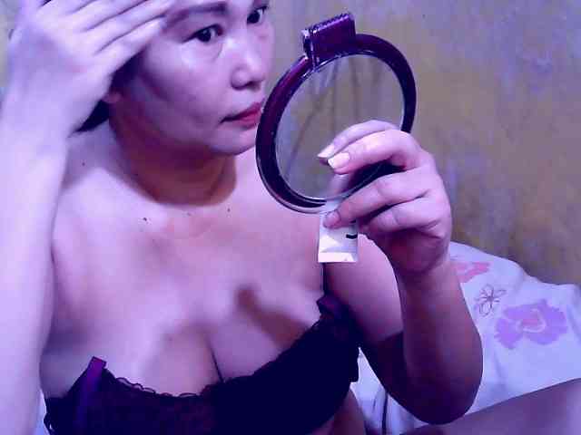 SweetMonlight webcam