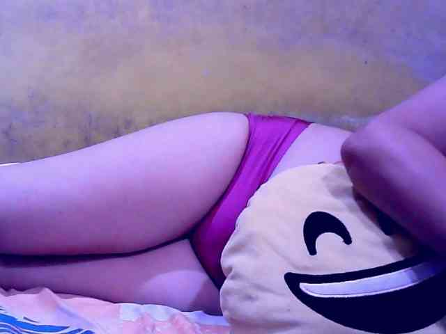 SweetMonlight webcam