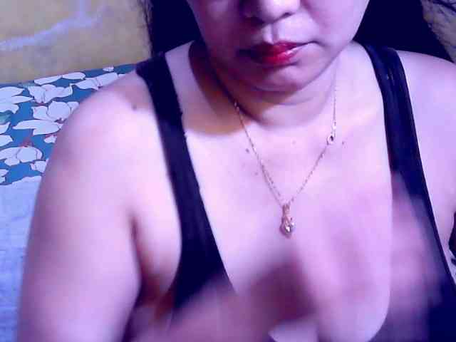 SweetMonlight webcam