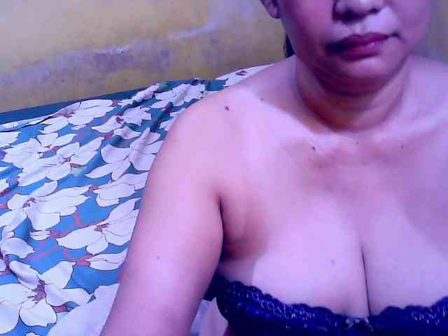SweetMonlight webcam