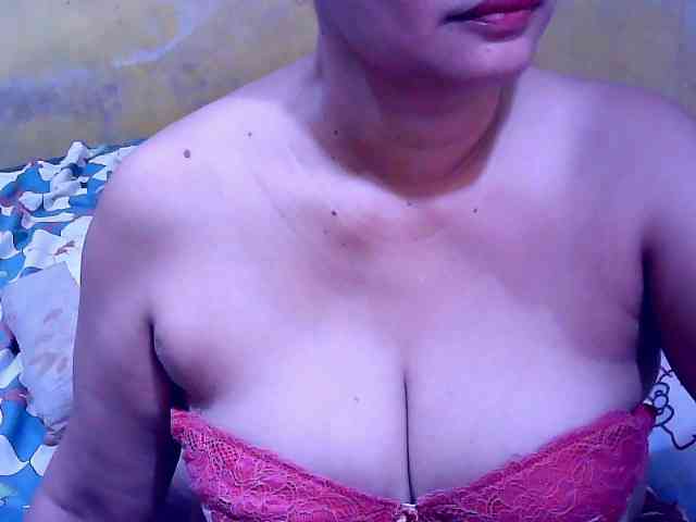 SweetMonlight webcam