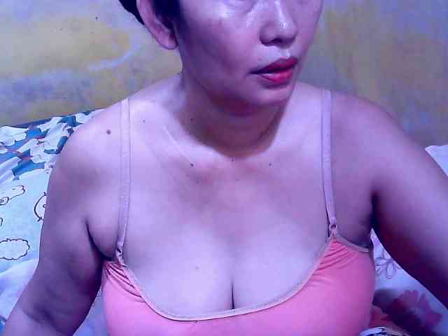 Carmela4u Live Webcam on BongaCams